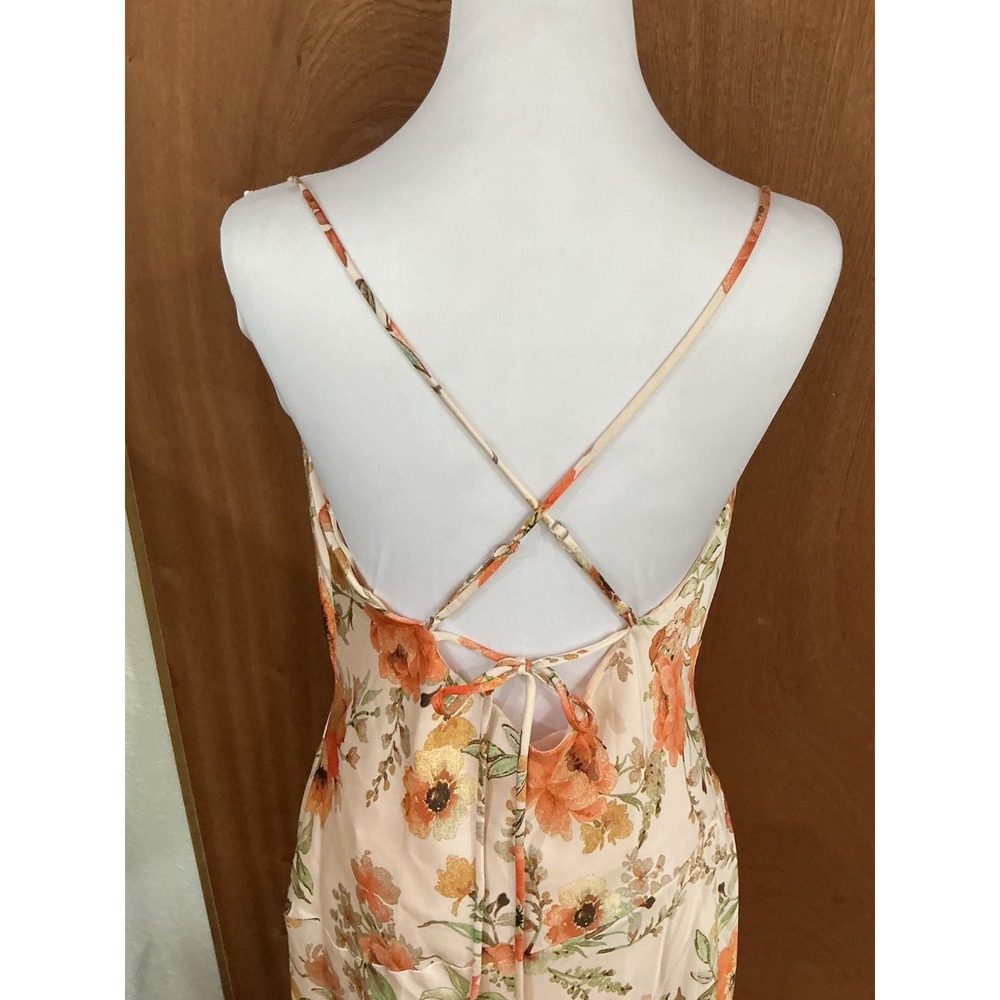 ASTR Label Gaia Slip Dress Floral Satin Midi Strappy M City CBK Wedding Guest - Picture 7 of 15